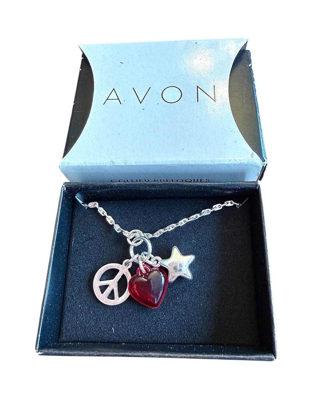 Avon Kids Charm Necklace NIB Peace Heart Star Silver Tone 14.5in 2011